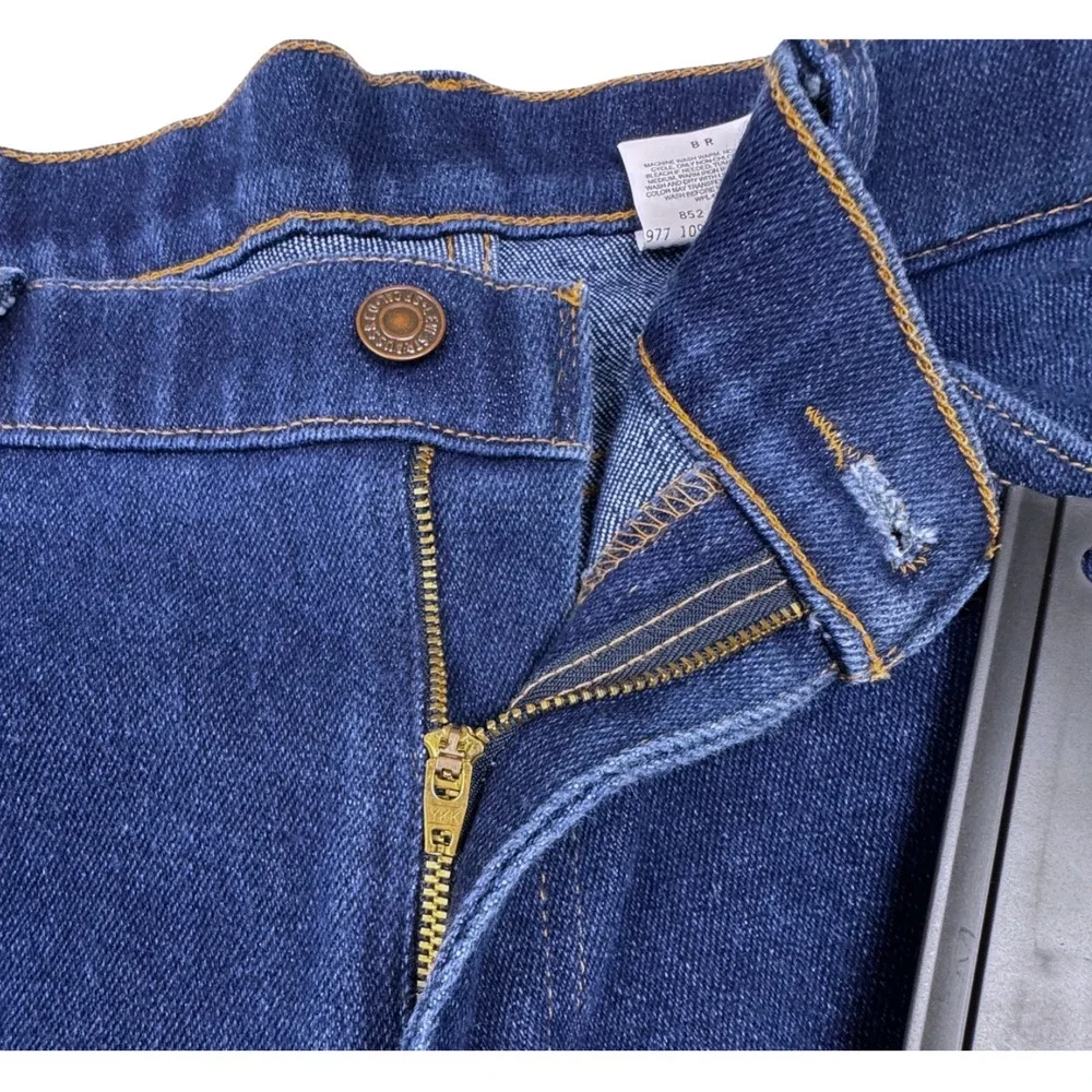 Vintage Levi's 547 Jeans Mens Straight Leg Dark Wash Size 38x28 Blue 90s Retro‎